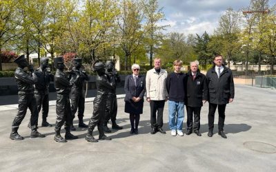 Remise d’un prix du concours “Bulles de mémoire” à un lycéen des Yvelines  et à des demoiselles de la Légion d’honneur au MOPEX