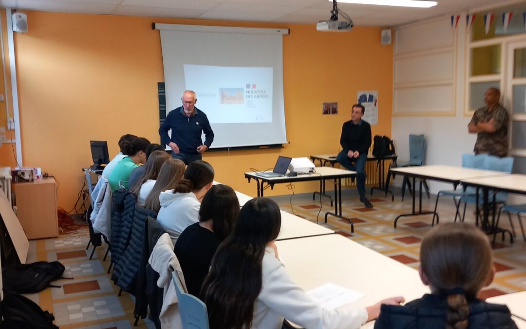 Conférence sur les OPEX pour les élèves de 3ème du collège Alexandre Varenne à Olliergues dans le Puy-de-Dôme