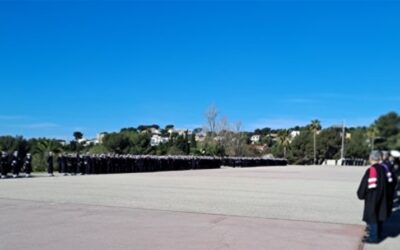Présentation aux drapeaux au PEM de Saint-Mandrier-sur-Mer dans le Var