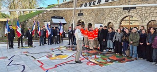 Formation de 60 jeunes au Fort de Nogent : véritable relève pour porter nos drapeaux aux cérémonies mémorielles du Val-de-Marne.