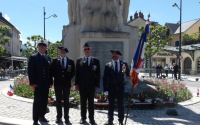 Frédéric Paezkiewiecz mis à l’honneur pour ses 10 années de porte-drapeau en Savoie