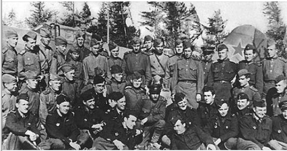1er septembre 1942 : création du groupe de chasse “Normandie” qui deviendra ensuite “Normandie-Niémen”
