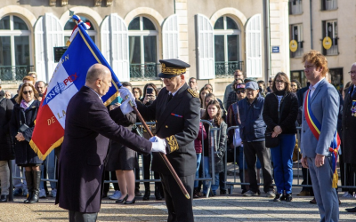 L’ANOPEX de la Nièvre reçoit son drapeau à Nevers