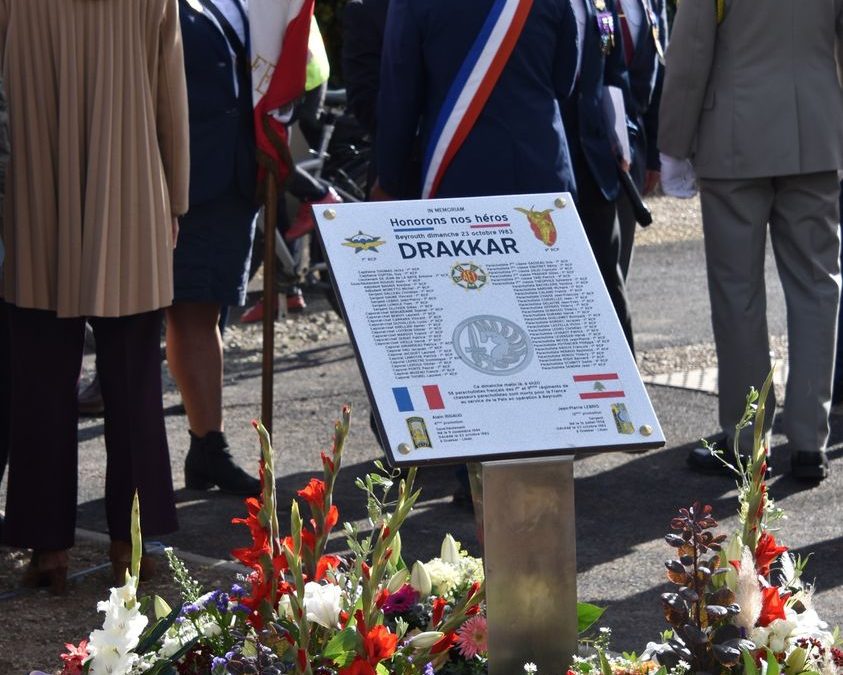 Dévoilement d’une plaque à Issoire en hommage au Drakkar