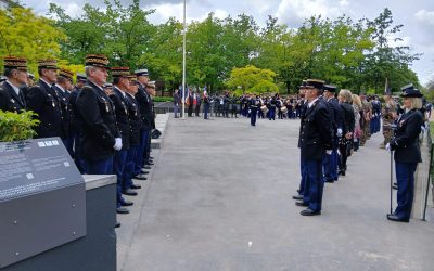 Cérémonie de remise de fanion au commandement de la Gendarmerie pour les missions extérieures.